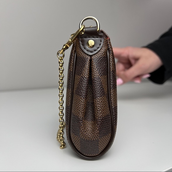 ❌SOLD❌Louis Vuitton Damier Ebene Eva Crossbody Clutch - Picture 7 of 12